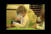 Pelea Entre 2 Bebes Por El iPad! â˜… bebes divertidos   risa bebe   bebes chistosos   bebe humor