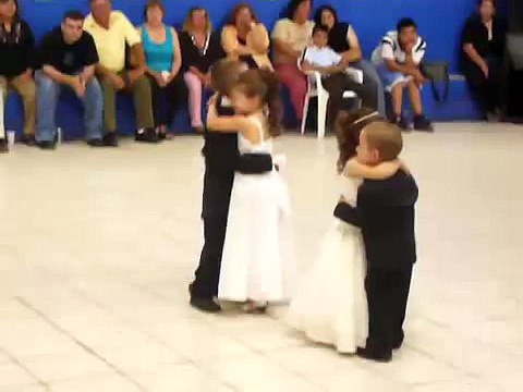 Que Ternura Los NiÃ±os Bailando! â˜… bebes divertidos risa bebe bebe humor bebes chistosos