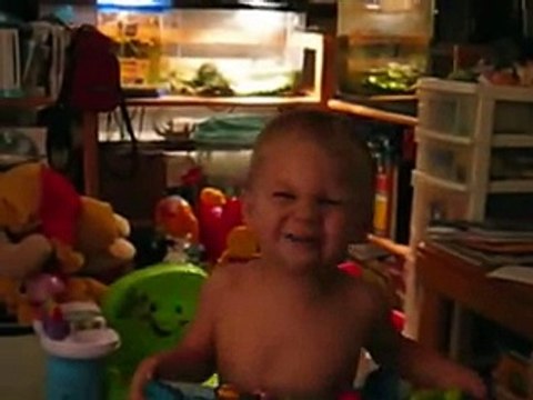 Bebe Estrella De Rock! jaja â˜… bebes divertidos risa bebe bebes chistosos bebe humor