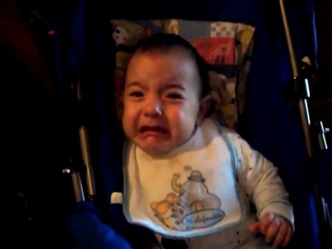 Bebe Llora Cuando Canta Mama! â˜… bebes divertidos risa bebe bebes chistosos bebe humor