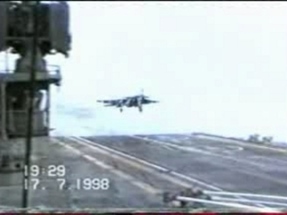 Su-33 and the Podguzov viper manoeveur