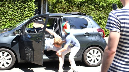 JONGEN VAN TIEN STEELT AUTO!? - #40 World Of Cinemates