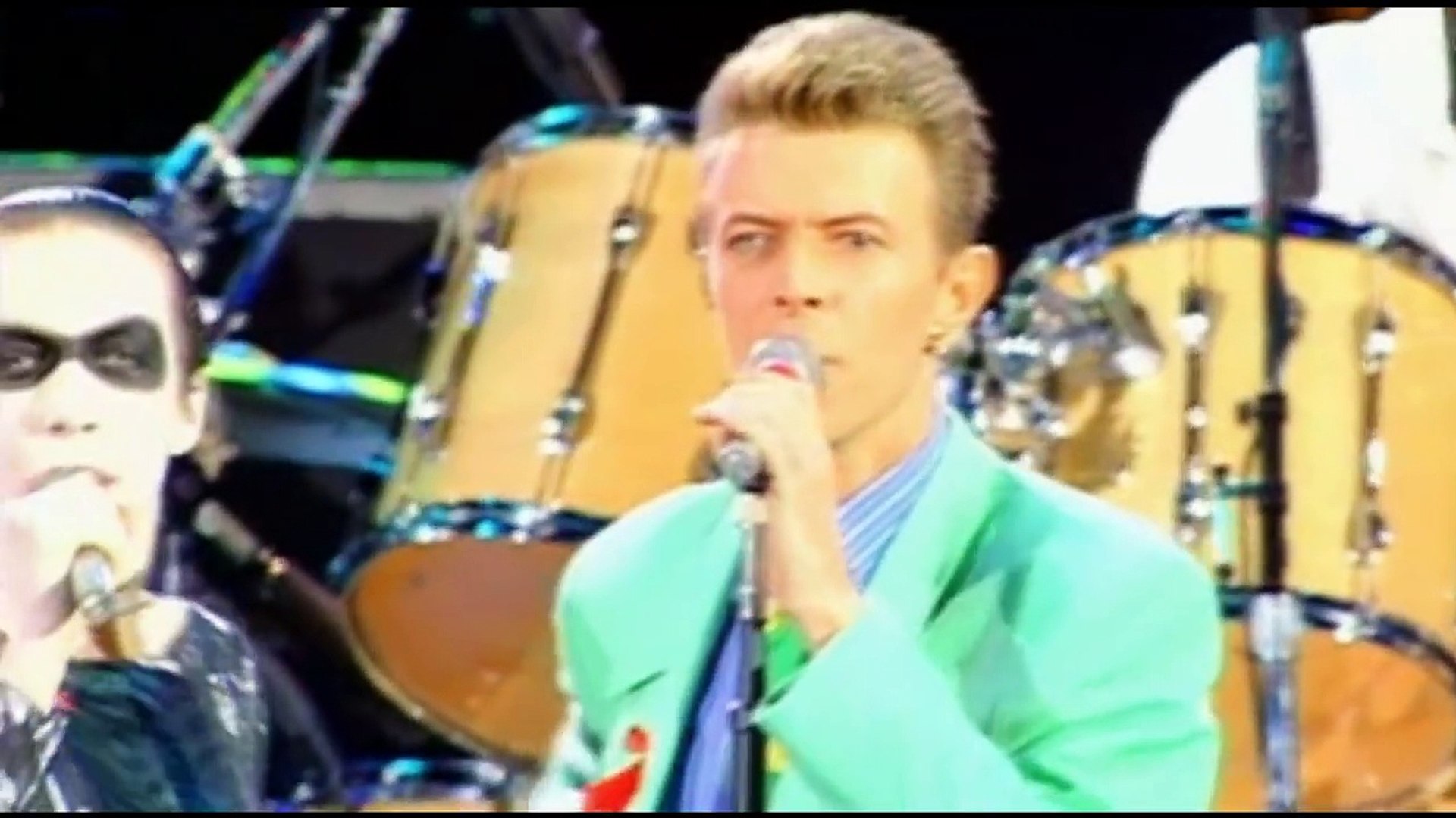 Queen Annie Lennox David Bowie Under Pressure Live Video Dailymotion