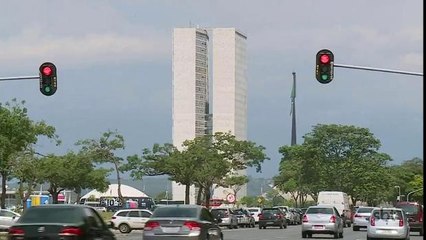 Senado terá que decidir entre economizar ou aumentar as despesas