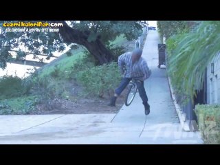 Bisikleti Çalmak İsteyenleri Fukara Sümüğü Gibi Yere Yapıştıran Şaka