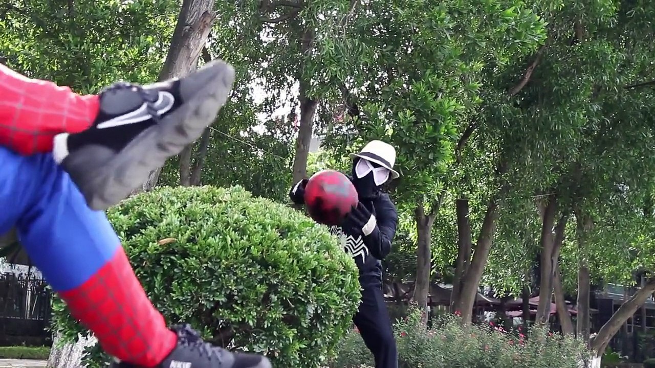 #Spiderman Do Exercise - Black Spiderman Troll Boom ! Funny FULL