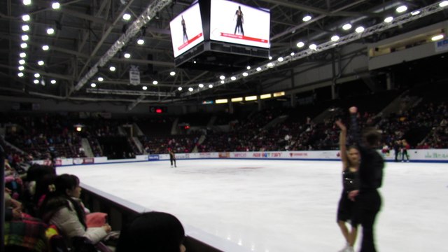 Tessa Virtue / Scott Moir 2016 Skate Canada practice 2016-10-27 - SD