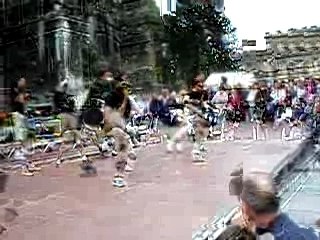 la smala lors de la célébration de bordeaux à  l'unesco