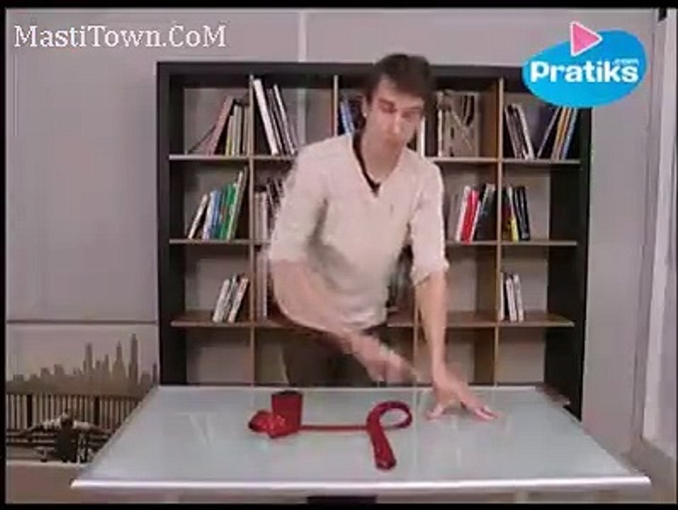 How-to-tie-a-tie-in-just-10-seconds