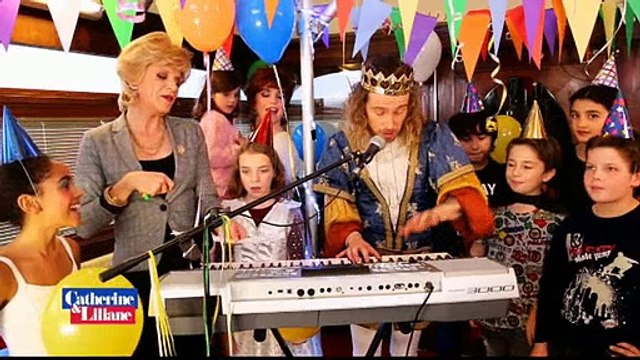 Catherine et Liliane chantent Libérée, délivrée avec... Julien Doré ! Regardez