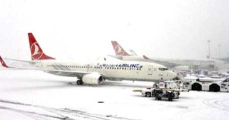 İstanbul'da Uçuşlara 'Olumsuz Hava' Engeli