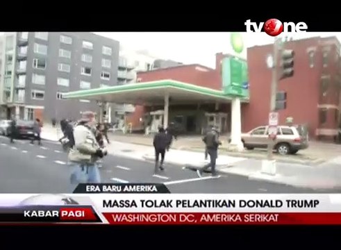 Massa Tolak Pelantikan Donald Trump
