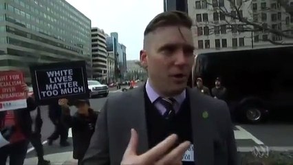 Le néo-nazi Richard Spencer se prend une droite en pleine interview