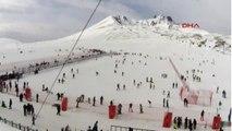 Kayseri Erciyes' Te Liseli Kayakçının Feci Ölümü Ek Görüntü