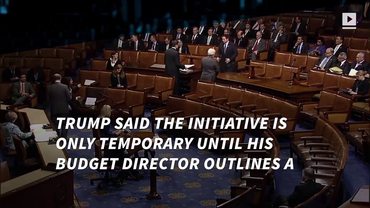 Trump orders hiring freeze for federal government