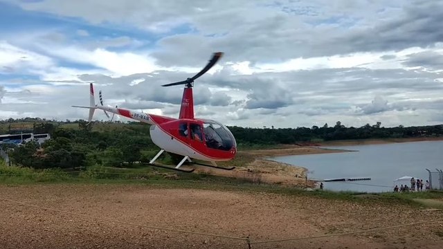 Crash d'un hélicoptère dans un fleuve