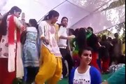 College Girls Dance on DJ -- कॉलेज में लड़कियां किया डांस डीजे पर लड़के हुए दीवाने -- - YouTube