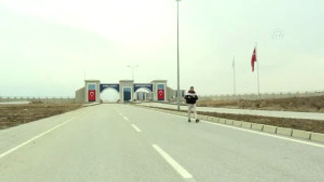 Rektörlük Görevini Gözyaşlarıyla Devretti