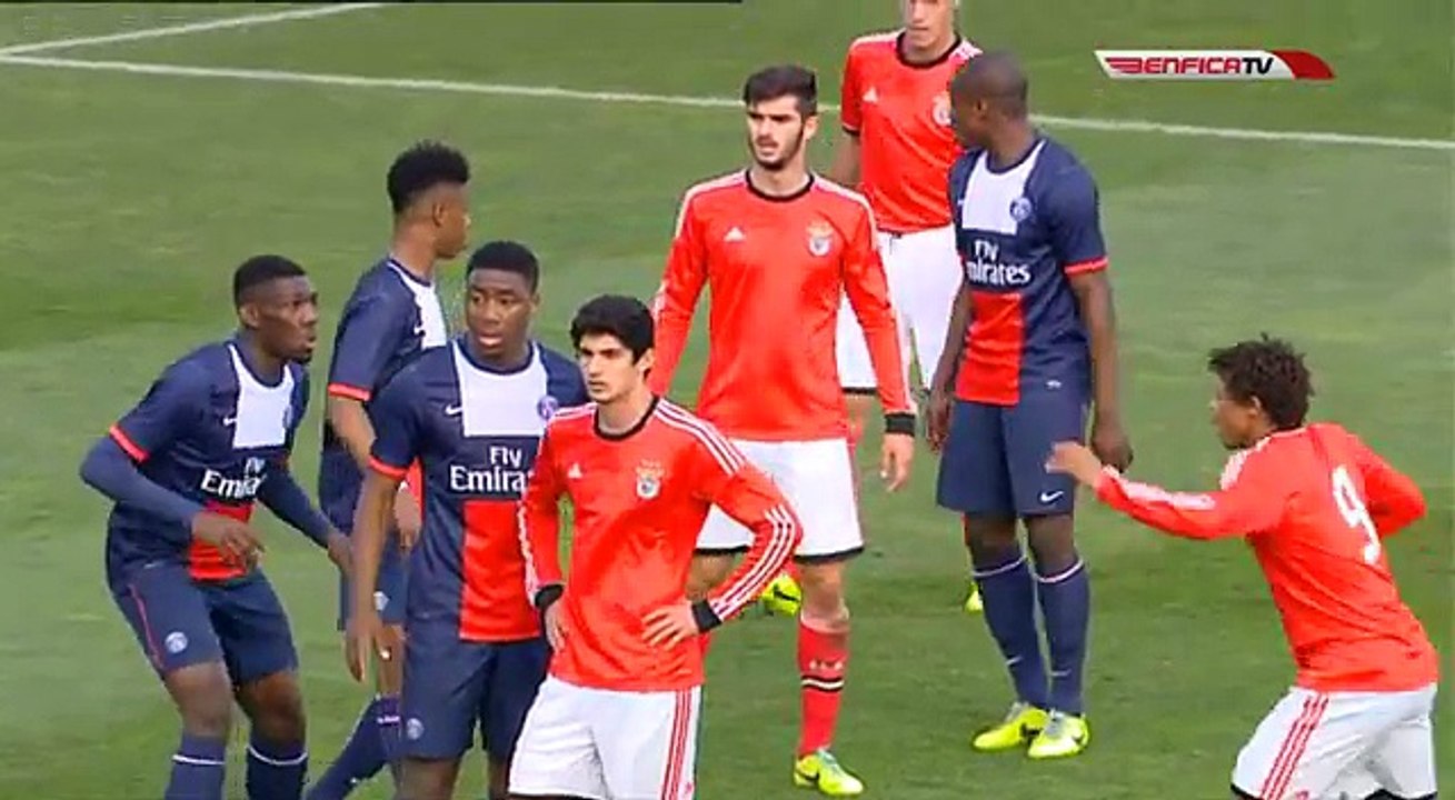 Le magnifique geste de Gonçalo Guedes avec Benfica contre...le PSG !