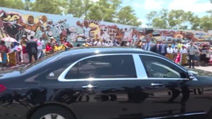 Cumhurbaşkanı Erdoğan, Kahramanlar Anıtı'na Çelenk Bıraktı