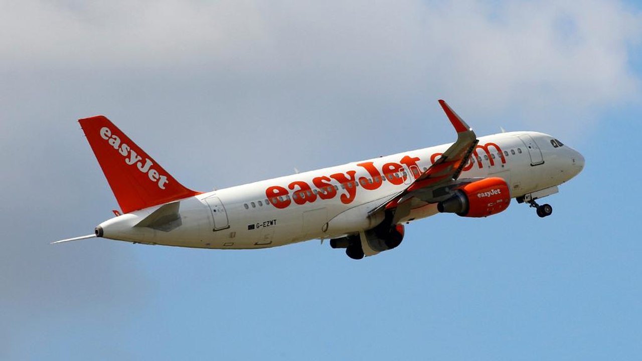 Pfund billig, kerosin teuer - gewinnwarnung bei easyjet