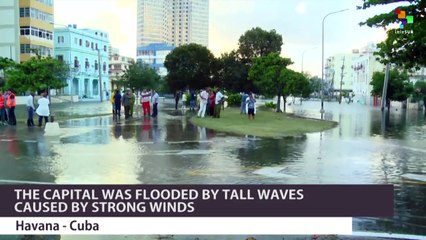 Giant Waves Cause Flooding in Cuba