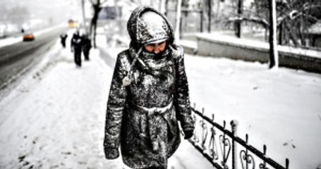 İstanbul'da Kar Yarın Öğle Saatlerinden İtibaren Etkili Olacak