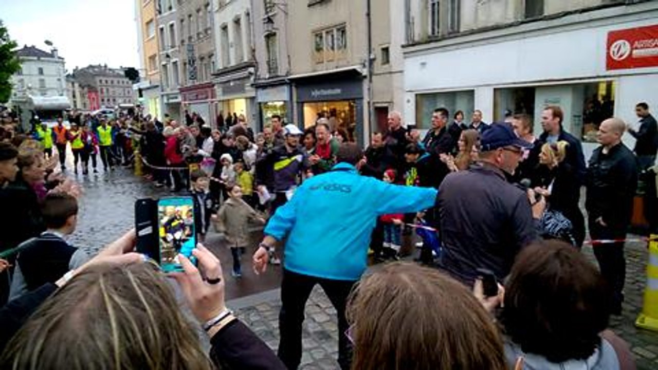 Vidéo : l'arrivée du Vosgien Manu Lassalle à Epinal sur l'étape du Paris-Ribeauvillé à la...