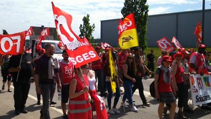 Vosges : blocage au rond-point de Chavelot contre la loi...
