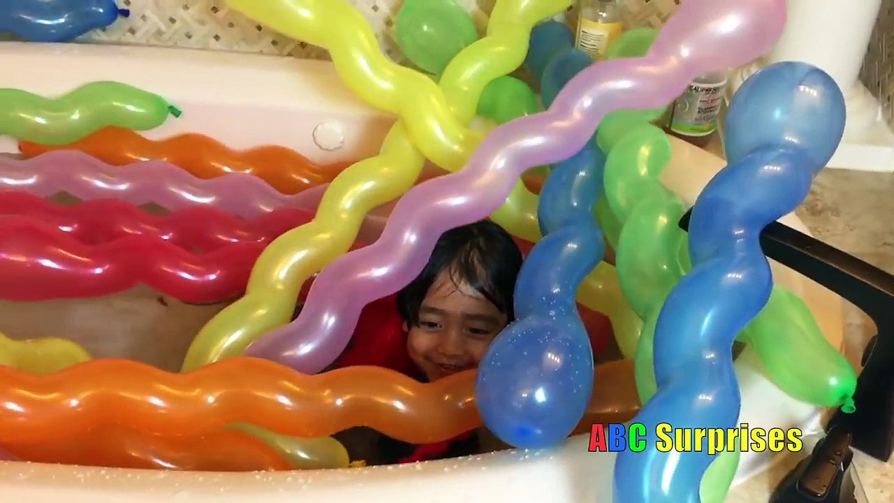 Ryan Silly Balloon Popping Water Bathtub Challenge Learn Colors Fun For Kids BEST LEARNING VIDEOS