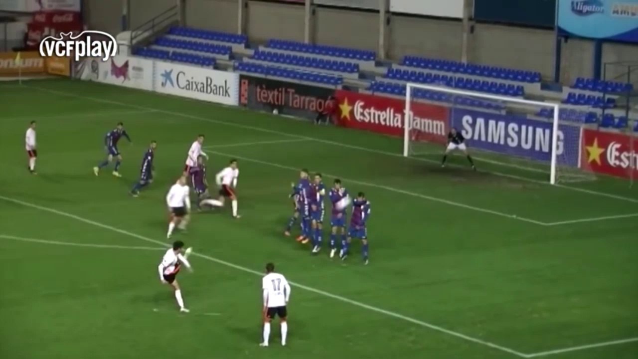 L'épatant coup franc de Carlos Soler