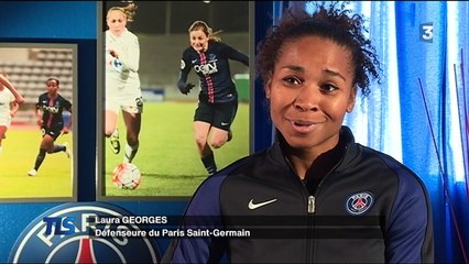Les Bleues, footballeuses et fières de l'être