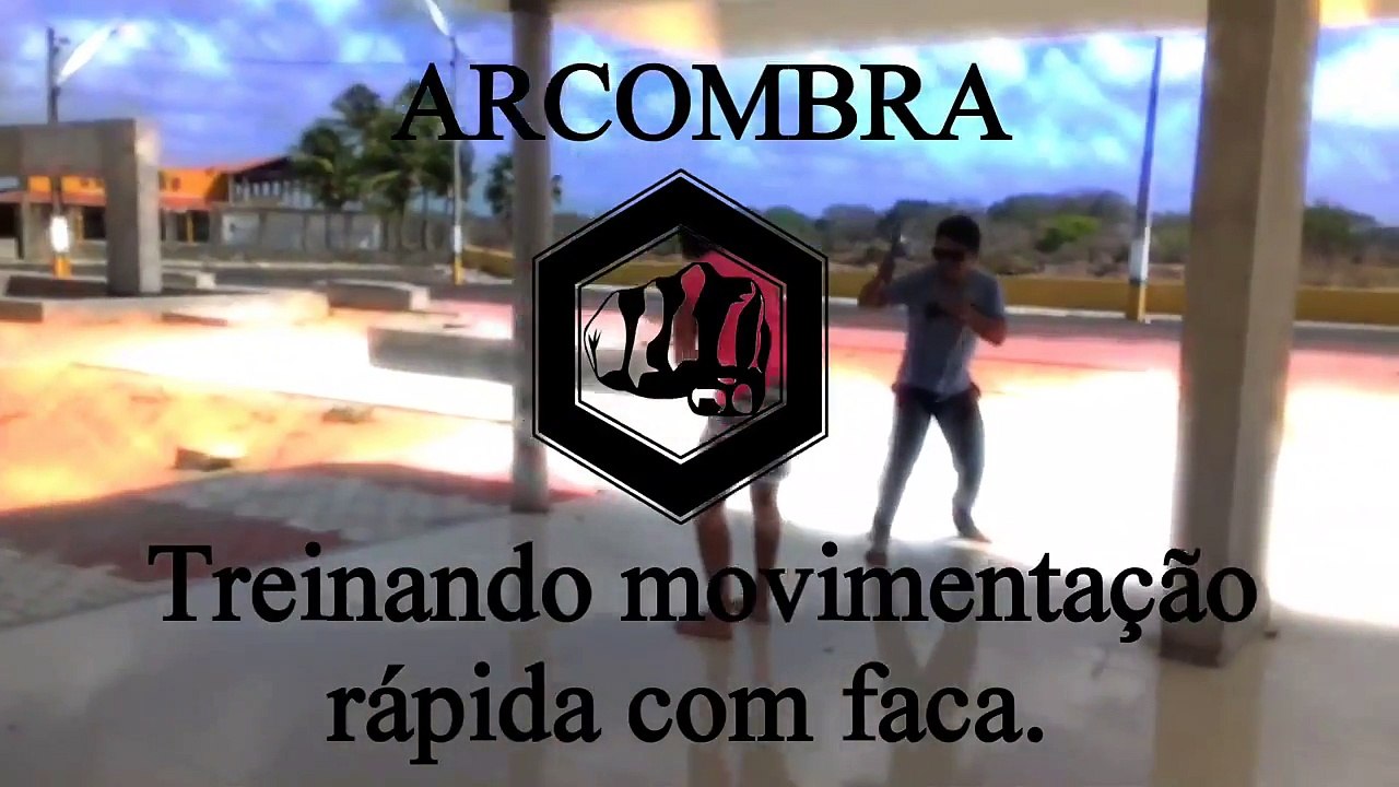 ARCOMBRA - (Armado) - Treino de movimentação rápida com facas.