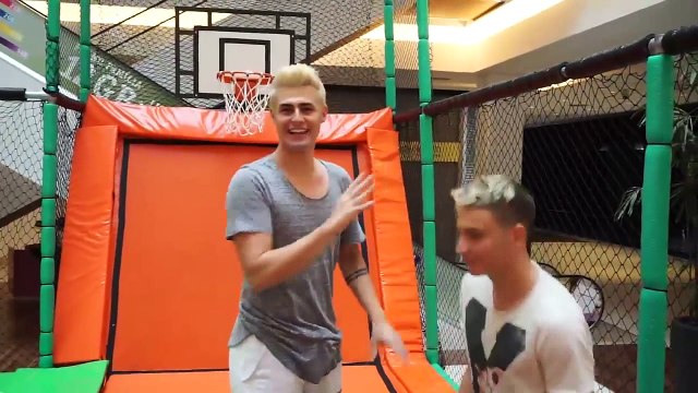 MENINAS vs MENINOS BOLA NA CESTA !!!