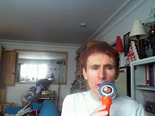 Wiwi égratigne "je t'aime encore" de France D'Amour