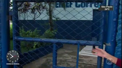 Pai atira em vigilante dentro de escola