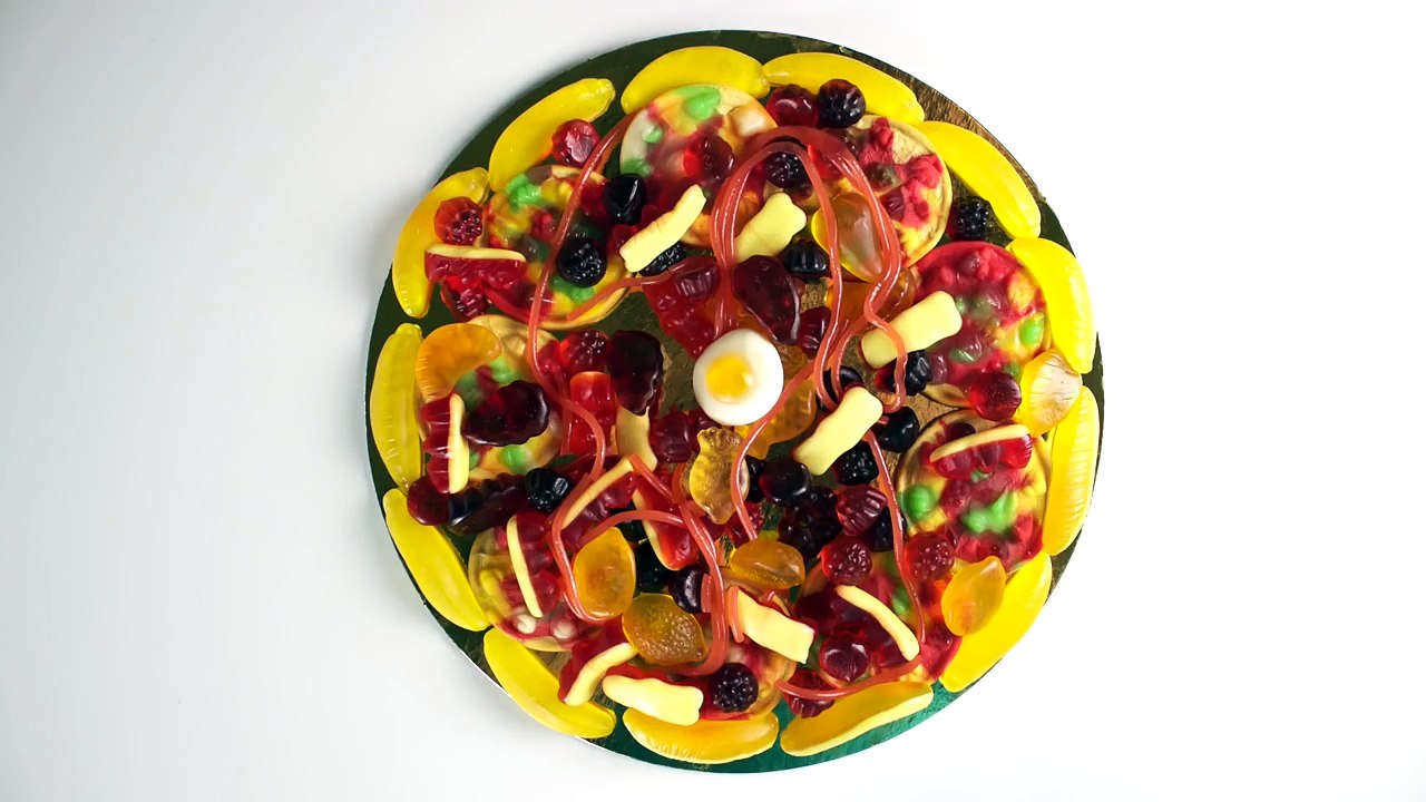 Candy Pizza - Gummy Pizza