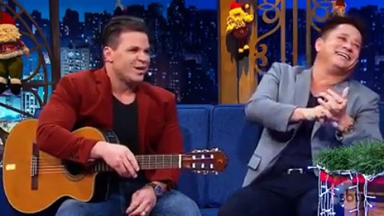 Dupla falando que gosta de bater punheta