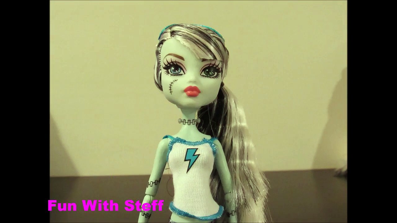 When You Hear Your Favorite Song | Fun With Steff