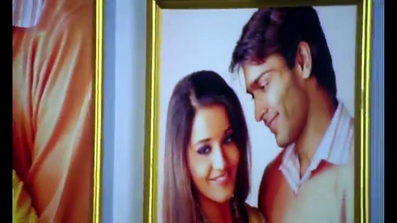Best Romantic Scene from Movie "Sheetal Bhabhi.com"