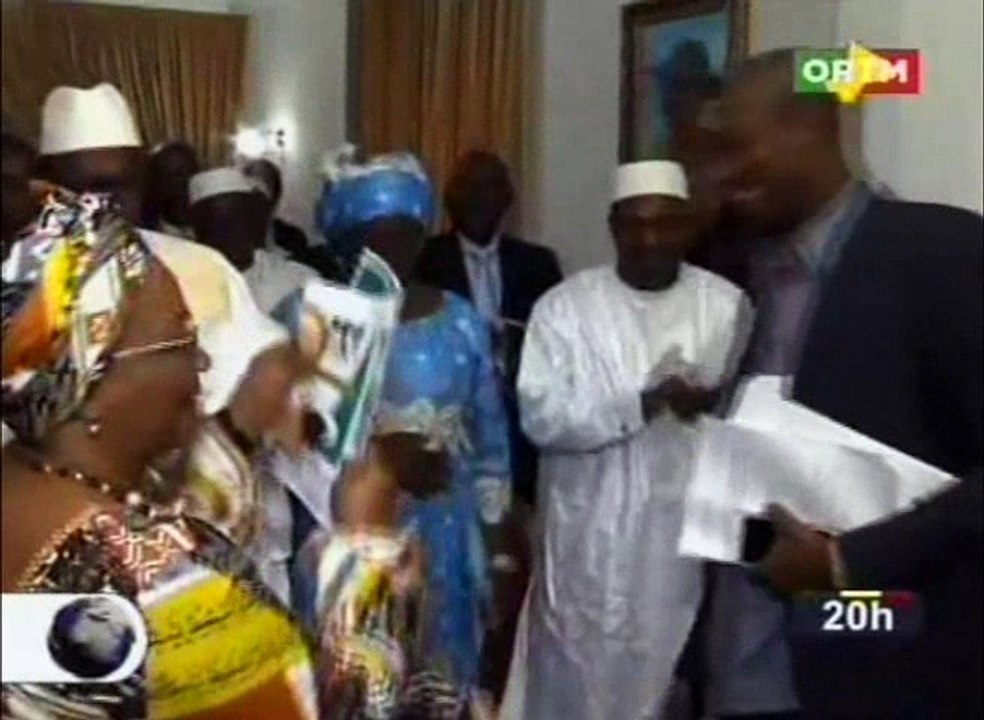 L’ONG AGIR offre des ambulances tricycles pour la bonne cause