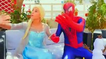 Người Nhện Spiderman và Công Chúa Elsa Đi Picnic Bị Joker Phá Đám