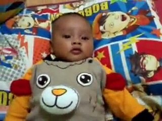 Bayi Belajar bicara abhivandya