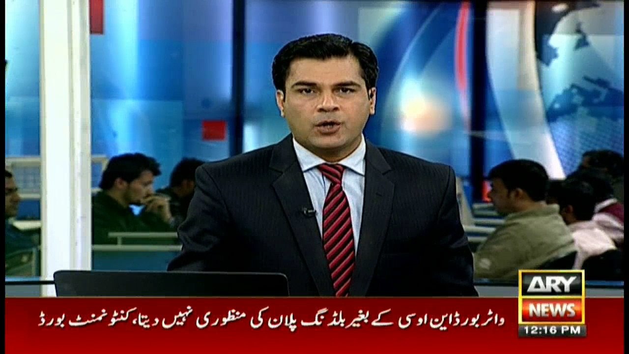 Sheikh Rasheed talks to media outside of suprem...