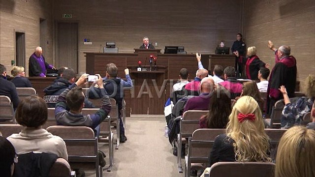 Përplasja e prokurorit me anëtarët e VV-së, të akuzuar për terrorizëm