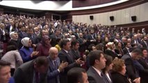 Başbakan Yıldırım, AK Parti Siyaset Akademisi Mezunlarına Sertifikalarını Verdi