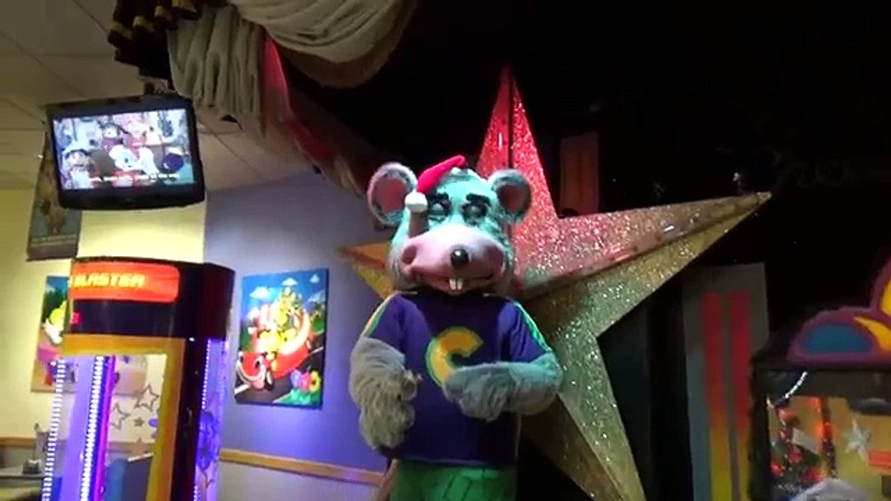 Chuck E Cheese - Holiday Medley (Xtreme Close-Up Version) - Albemarle Rd CLT NC - Christmas new