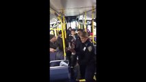 Il défend une jeune fille agressée dans le bus