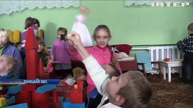 На Донбассе под обстрелами боевиков дети ходят в садик