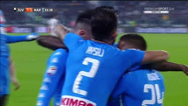 Auriemma gelato da Higuain in Juve-Napoli 2-1